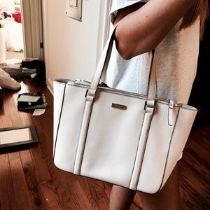 KATE SPADE PURSE GREAT CONDITION